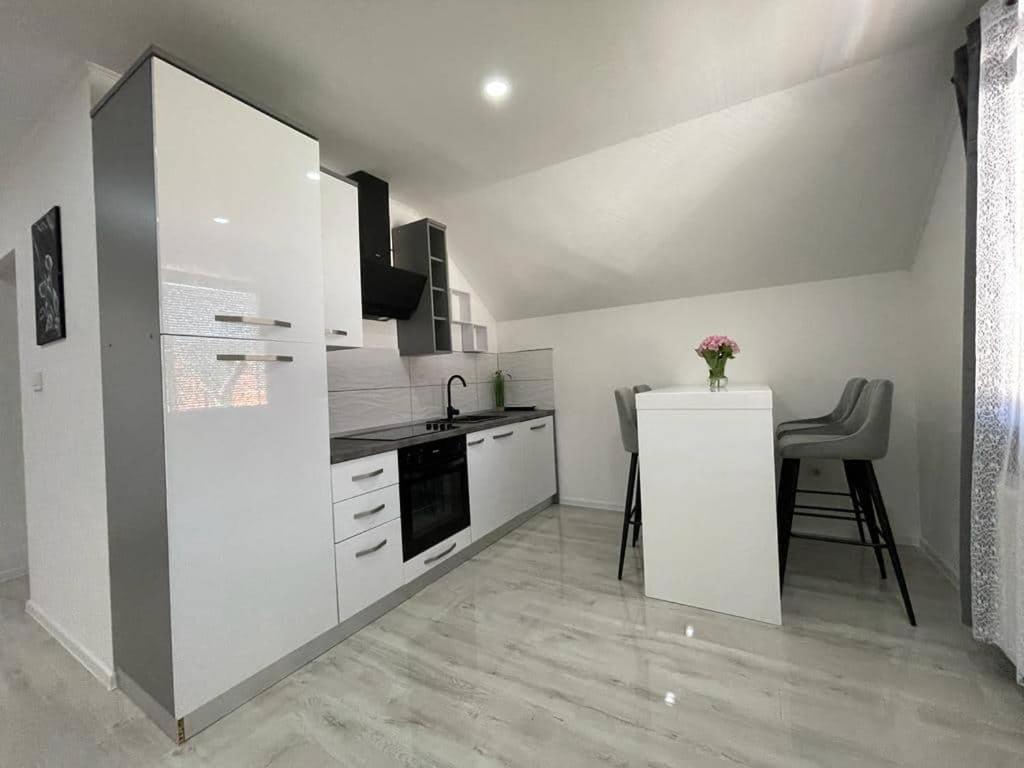 Apartman Pavenka โอโทชาส ภายนอก รูปภาพ